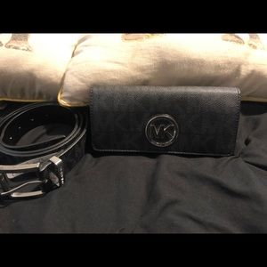 Michael kors wallet
